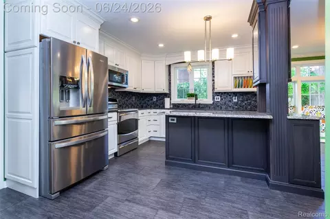 Kitchen - 21170 Outer Drive Dr, Dearborn, MI 48124 photo 3 of 8