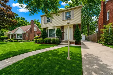 17400 Huntington Rd, Detroit, MI 48219