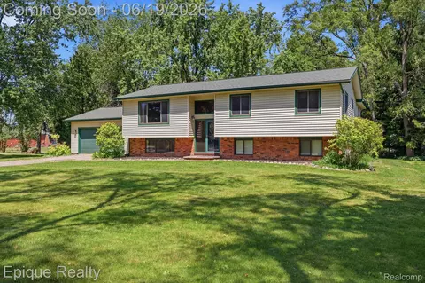 51600 Shelby Rd, Shelby Township, MI 48316