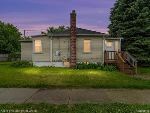 26616 Hampden St, Madison Heights, MI 48071
