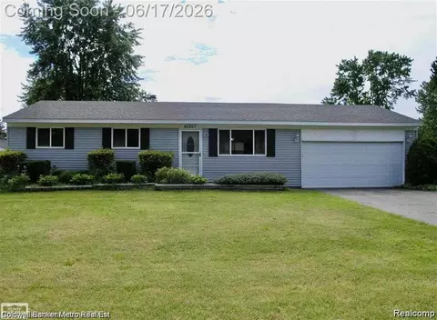 45367 Gable Inn St, Shelby Township, MI 48317