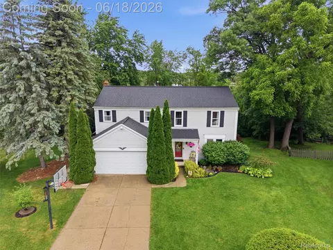 2600 Millcrest Ct, Orion, MI 48360