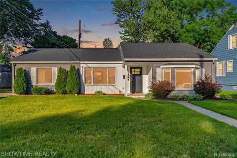 3444 Maple St, Port Huron, MI 48060
