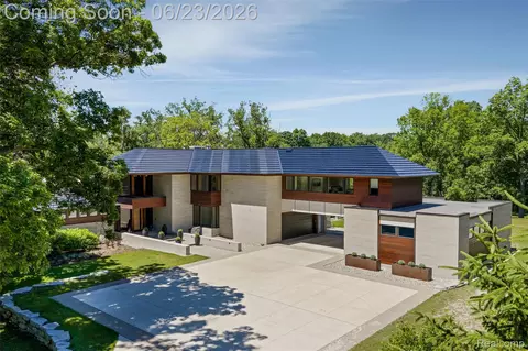2700 Squirrel Rd, Bloomfield Hills, MI 48304