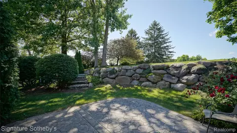 Exterior - 6608 Enclave Dr, Independence, MI 48348 photo 2 of 3