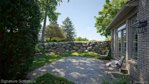 Exterior - 6608 Enclave Dr, Independence, MI 48348 photo 1 of 3