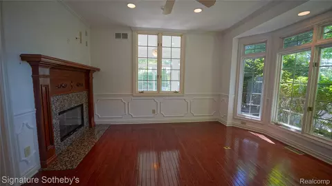 Living - 6608 Enclave Dr, Independence, MI 48348 photo 5 of 5