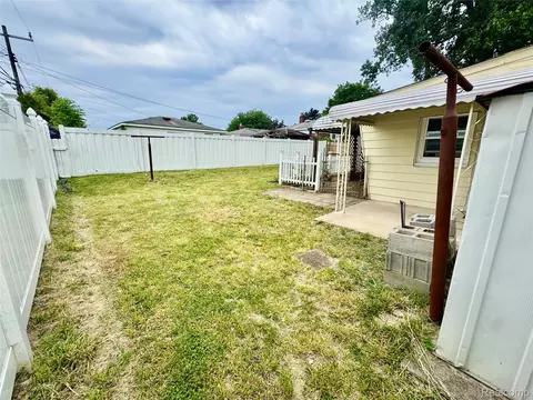 Exterior - 19940 Stanley St, Melvindale, MI 48122 photo 4 of 4