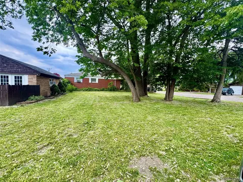 Exterior - 19940 Stanley St, Melvindale, MI 48122 photo 3 of 4