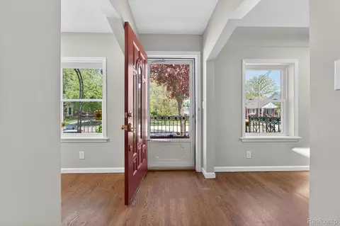 Entry Way - 1781 Brys Dr, Grosse Pointe Woods, MI 48236 photo 1 of 3