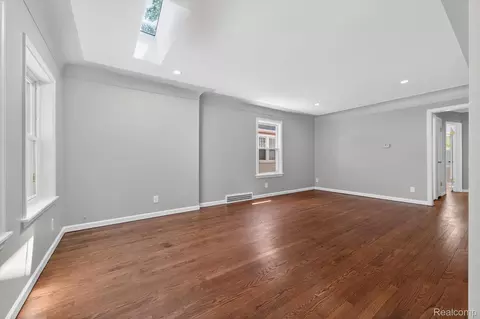 Living - 1781 Brys Dr, Grosse Pointe Woods, MI 48236 photo 1 of 4