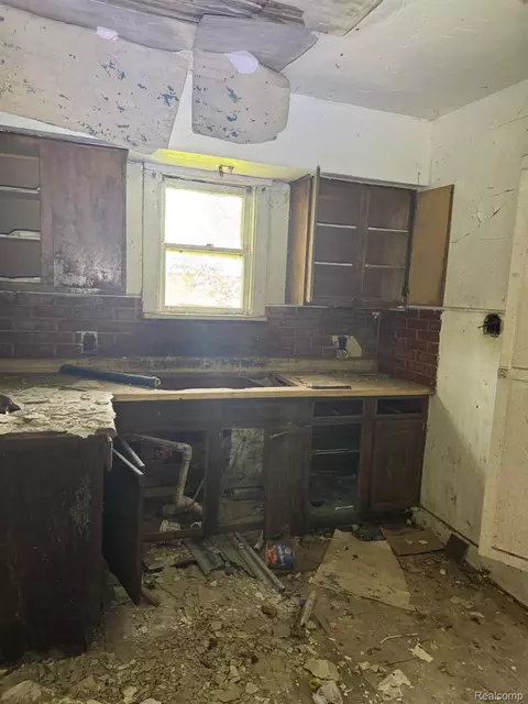 Kitchen - 205 E Baltimore Blvd, Flint, MI 48505 photo 1 of 1
