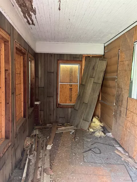 Exterior - 205 E Baltimore Blvd, Flint, MI 48505 photo 1 of 1