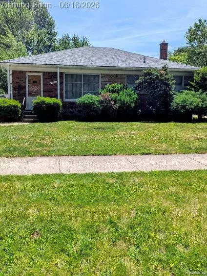 21708 Madison St, Saint Clair Shores, MI 48081