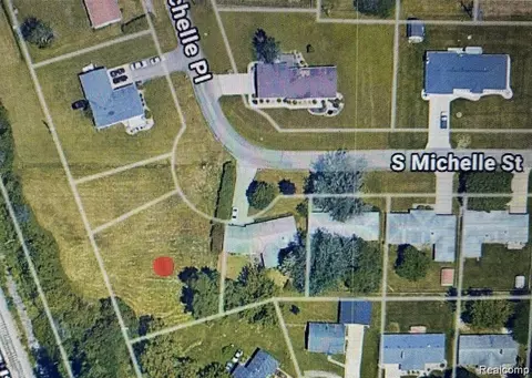 4500 S Michelle St, Buena Vista, MI 48601