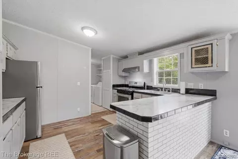 Kitchen - 2500 Mann Lot 332 Rd, Independence, MI 48346 photo 1 of 2
