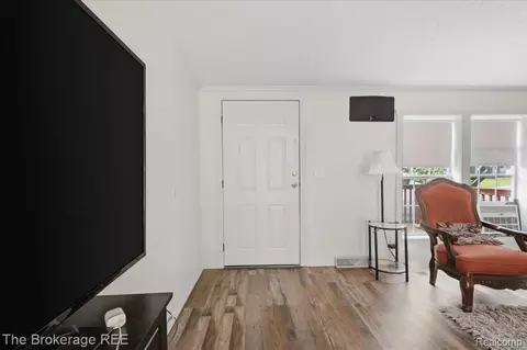 Entry Way - 2500 Mann Lot 332 Rd, Independence, MI 48346 photo 1 of 1