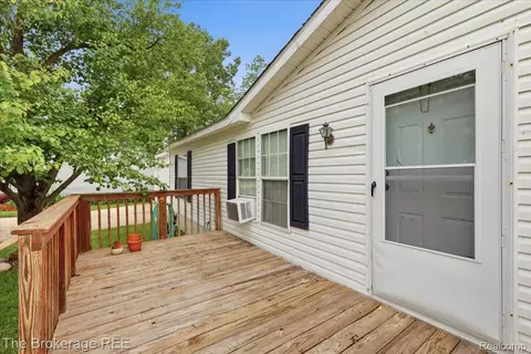 Exterior - 2500 Mann Lot 332 Rd, Independence, MI 48346 photo 1 of 3