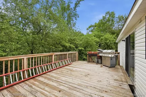 Exterior - 2500 Mann Lot 332 Rd, Independence, MI 48346 photo 2 of 3