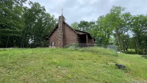 Exterior - 2608 E Sutton Rd, Metamora, MI 48455 photo 3 of 8