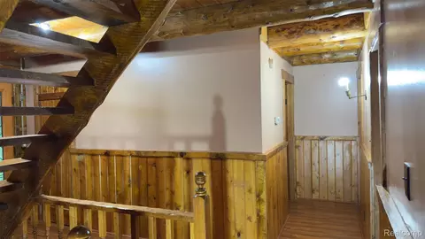 Entry Way - 2608 E Sutton Rd, Metamora, MI 48455 photo 4 of 11