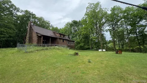 Exterior - 2608 E Sutton Rd, Metamora, MI 48455 photo 4 of 8