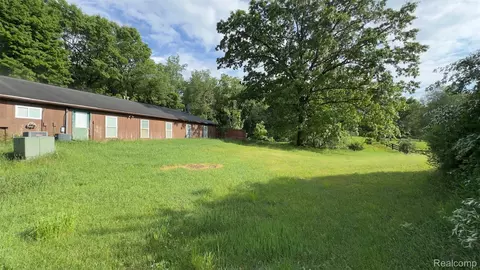 Exterior - 2608 E Sutton Rd, Metamora, MI 48455 photo 6 of 8