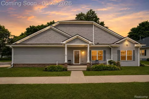 1710 Carlisle St, Howell, MI 48855