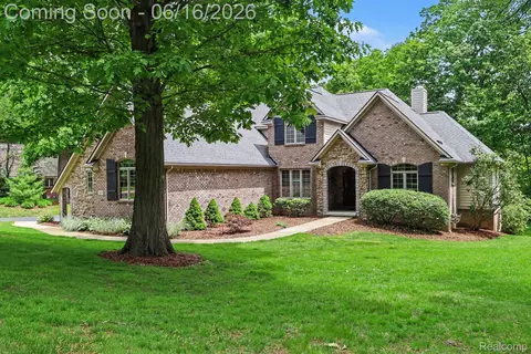 10490 Deer Ridge Trl, Rose, MI 48442