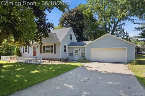 3408 N River Rd, Fort Gratiot, MI 48059