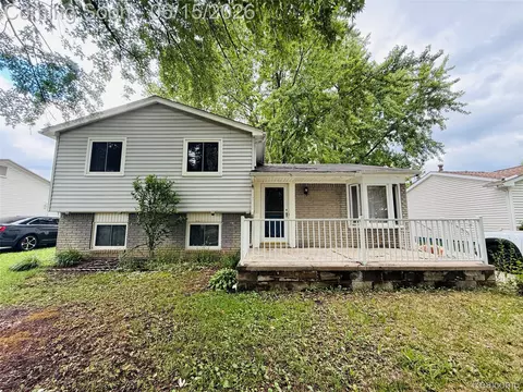 1501 Barchester St, Westland, MI 48186