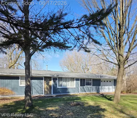 1853 Payson Rd, Walled Lake, MI 48390