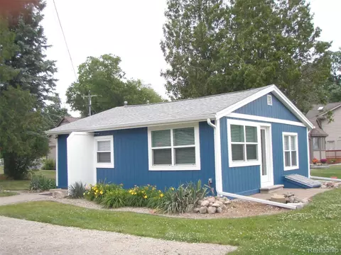 9920 Sashabaw Rd, Independence, MI 48348