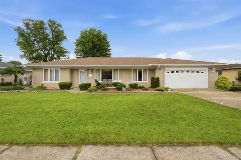 11571 Murthum Ave, Warren, MI 48093
