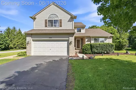 2100 Ore Creek Ln, Brighton, MI 48114