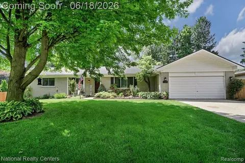 53147 Villa Cir, Shelby Township, MI 48316