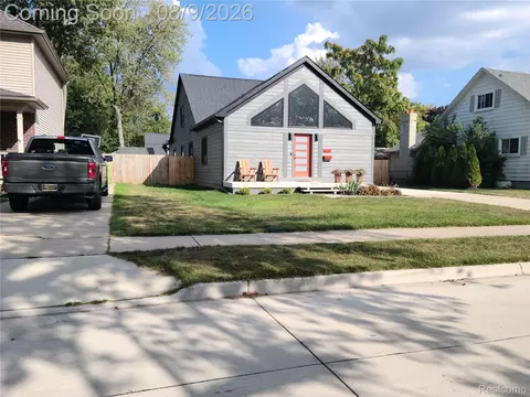 26514 Barrington St E, Madison Heights, MI 48071