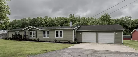 7280 N Bray Rd, Mount Morris, MI 48458