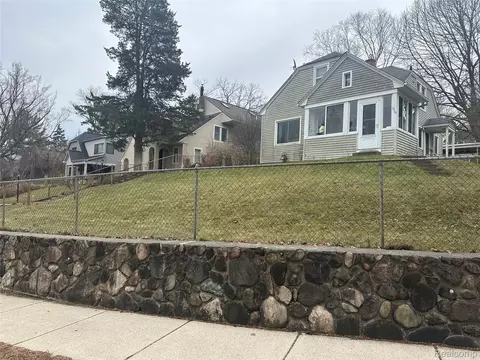 1315 Lutz Ave, Ann Arbor, MI 48103