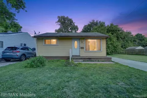 5901 Ziegler St, Taylor, MI 48180
