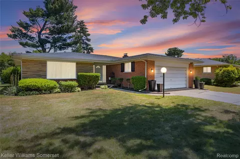 14154 Fenton, Redford, MI 48239