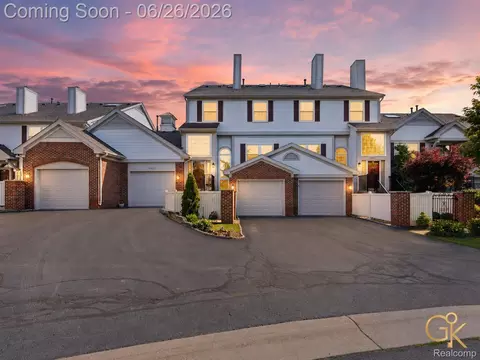 49613 Draper Cir, Plymouth, MI 48170
