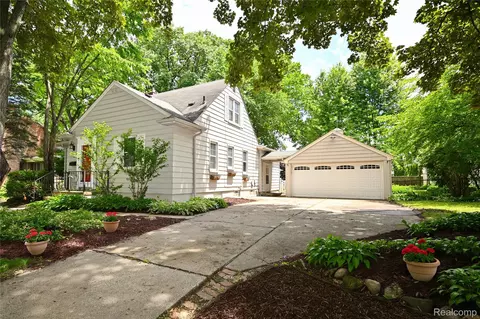 510 N Connecticut Ave, Royal Oak, MI 48067