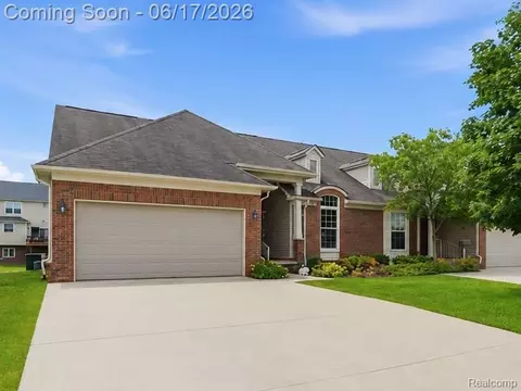 57549 Windmill Pt, Lyon, MI 48165