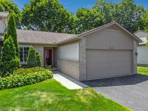 35533 Dove Trl #24, Westland, MI 48185