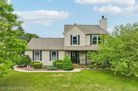 2353 Chestnut Bnd, Oceola, MI 48855