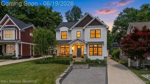 622 Fairbrook St, Northville, MI 48167