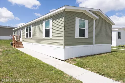 220 Borman Ave, Flushing, MI 48433