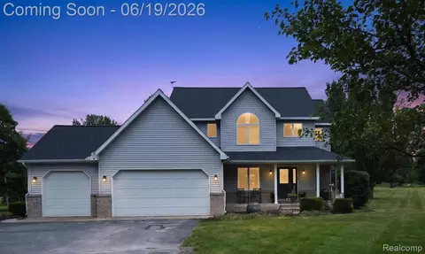 7040 Mcguire Rd, Tyrone, MI 48430