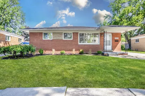 24865 Ridgecroft Ave, Eastpointe, MI 48021